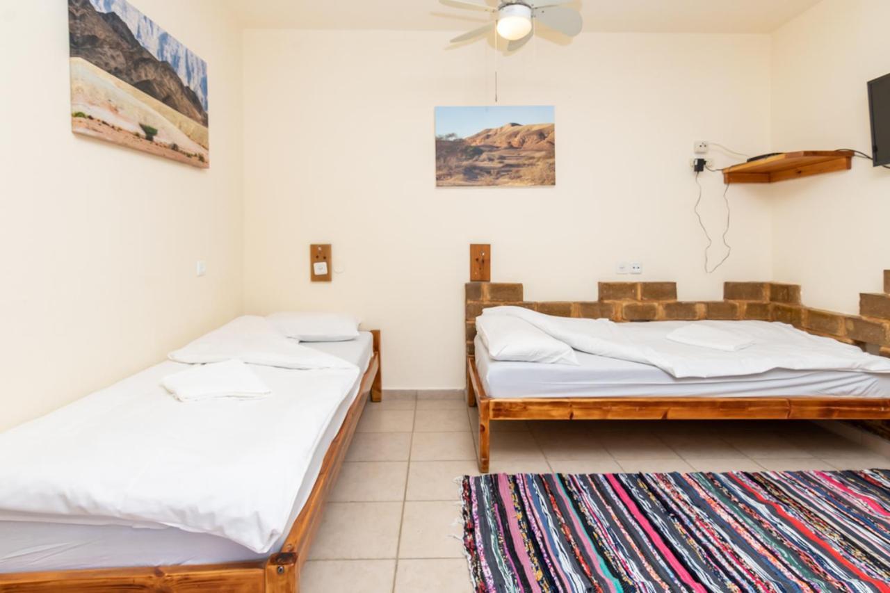 Desert Routes Inn Shvilim Ba Midbar Hazeva Esterno foto