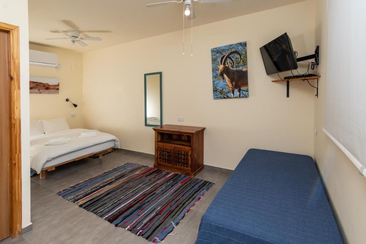 Desert Routes Inn Shvilim Ba Midbar Hazeva Esterno foto