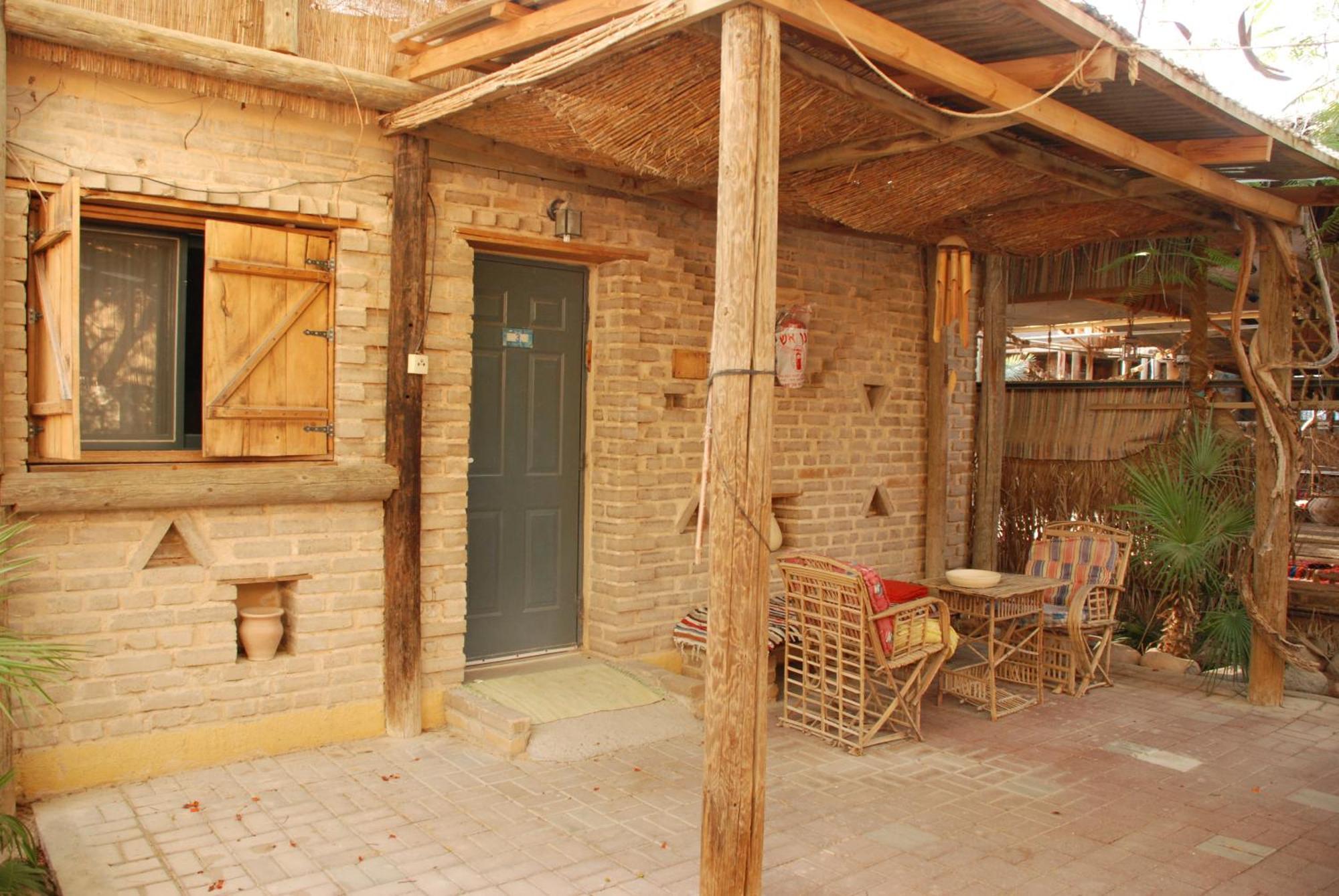 Desert Routes Inn Shvilim Ba Midbar Hazeva Esterno foto